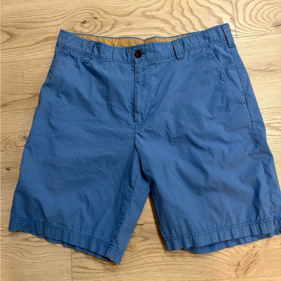 IZOD Saltwater Men's Flat Front Blue Shorts EUC - Picture 2 of 7
